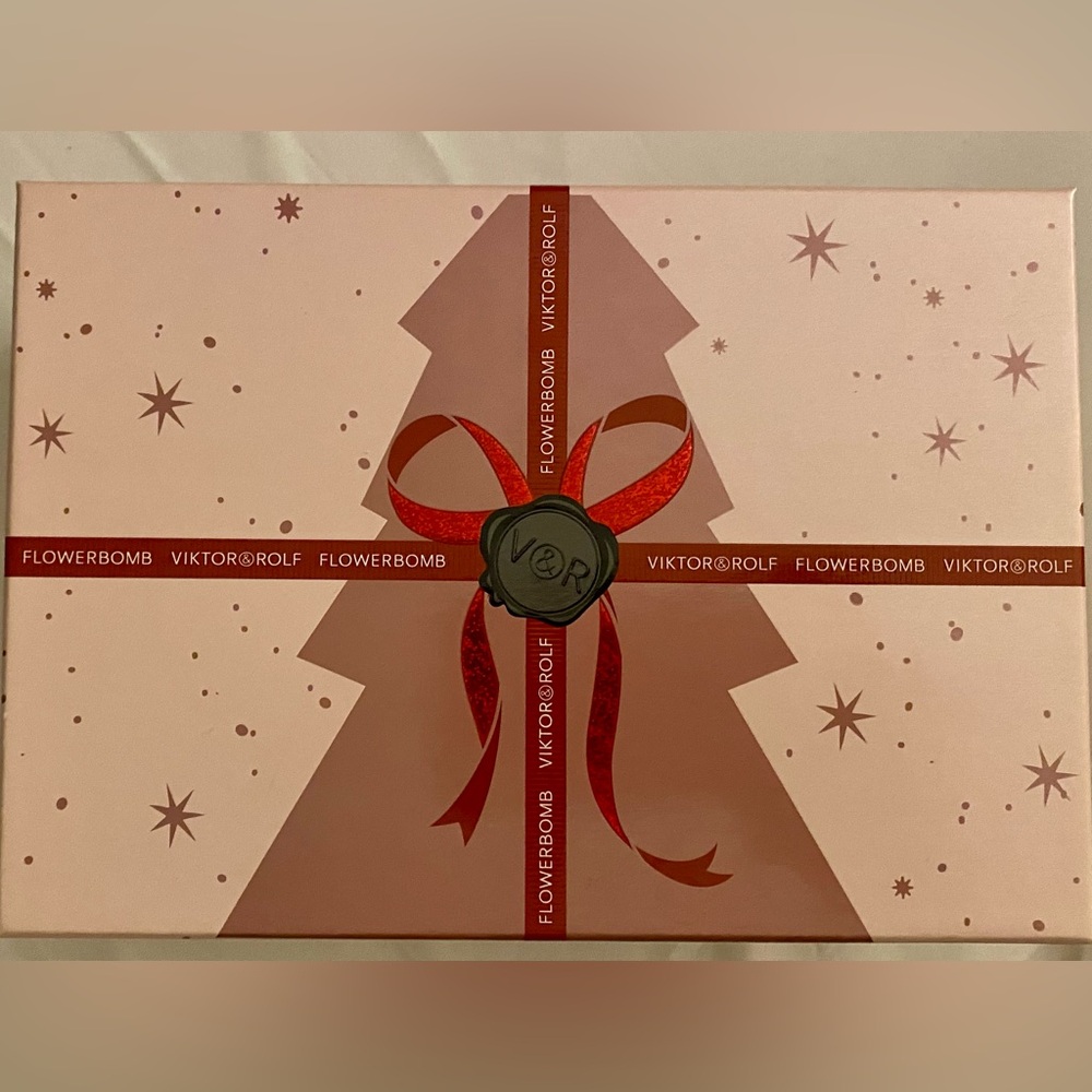 Viktor & Rolf Holiday Decor Box - Pink and Red